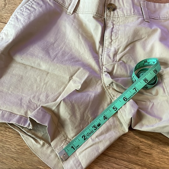 Old Navy 5” Shorts Rolled Oats - Picture 5 of 5